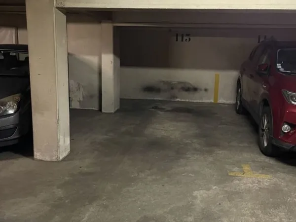 Stationnement Location Paris  12m² 220€