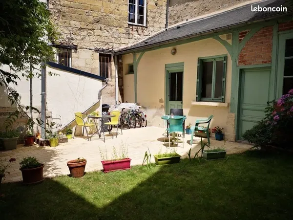 Studio avec mezzanine