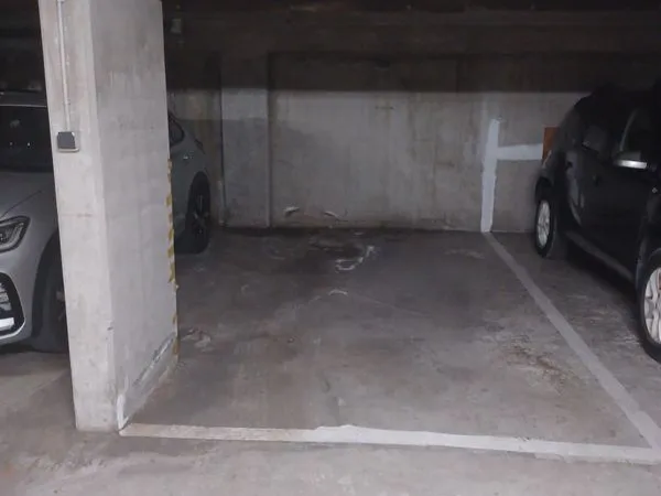 Place de parking couvert