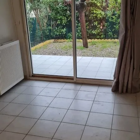 Appart T2 terrasse et jardin plus parking