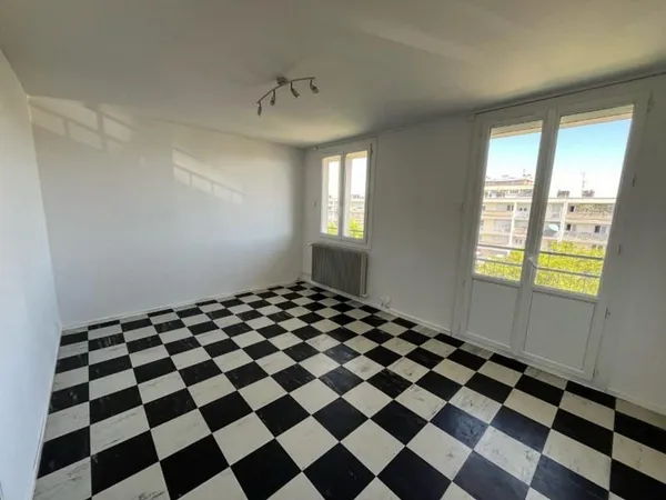 APPARTEMENT T4 A LOUER A ROANNE - HOPITAL