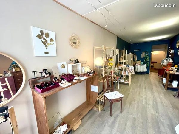À vendre - Fonds de commerce artisanat & salon de thé - Emplacement idéal à Champeix