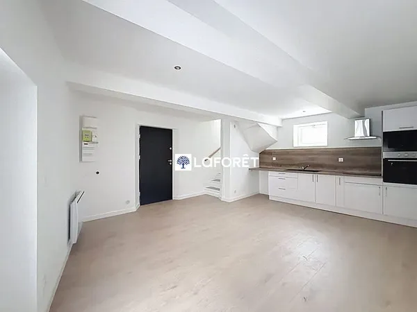 Maison de village 3 faces entièrement rénovée