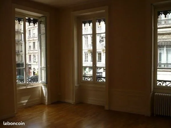 Colocation - chambre meublée - Terreaux