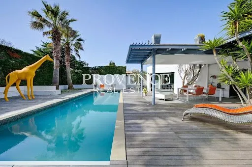 Maison 6 pièces 235 m²