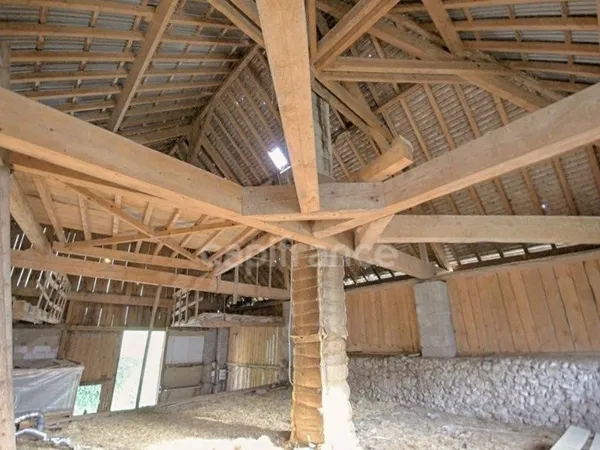 Maison T4 82m² avec Grange 300m² à rénover