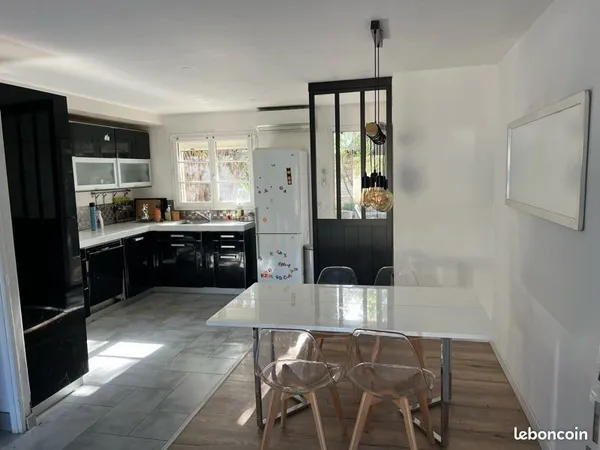 Maison meublée 2 chambres avec jardin 2 min aéroport Marignane