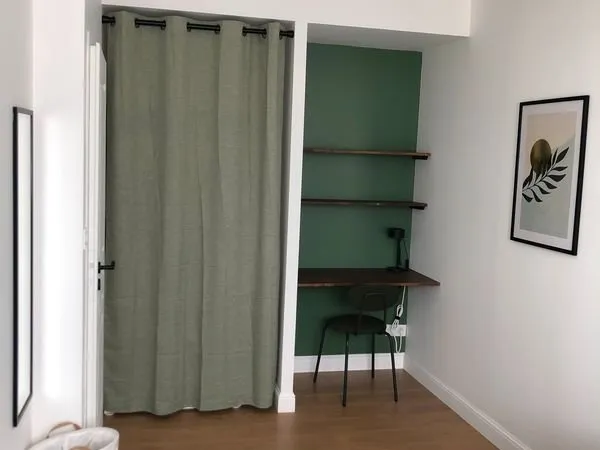 Chambre à louer au sein d'un appartement de 80m² rénové - Proche université, hôpital et centre ville