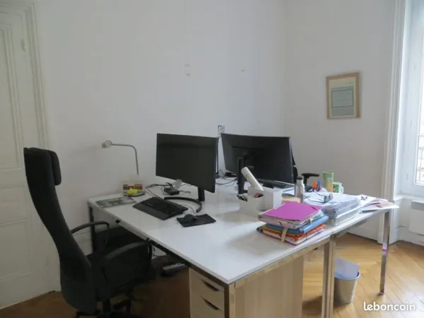 Location courte durée de poste de travail / bureau fermé - Lyon 6e - proche Charpennes / Parc Tête d