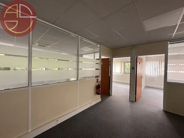 Bureaux 1200 m²