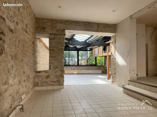 Bureaux 96 m² Meulan-en-Yvelines