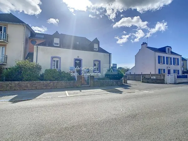 À vendre, murs commerciaux