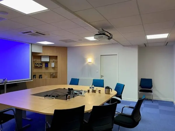 Bureaux 636 m²