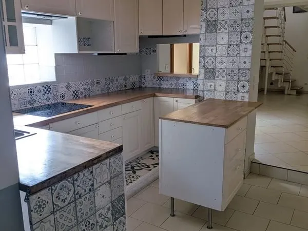 Maison de charme au calme en plein centre-ville de Malesherbes / 100 m²/avec extérieur et parking