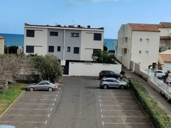 LE CAP D'AGDE: Secteur FALAISES, appartement 6 couchages / Ascenseur et PARKING PRIVATIF SECURISE.