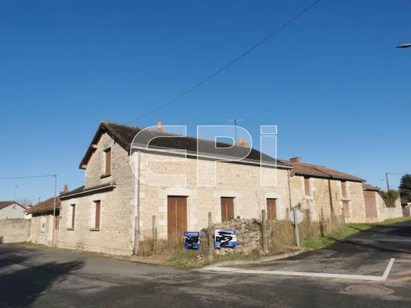 Réf 8117. Chaveignes, maison de 121 m² avec jardin, en pierre