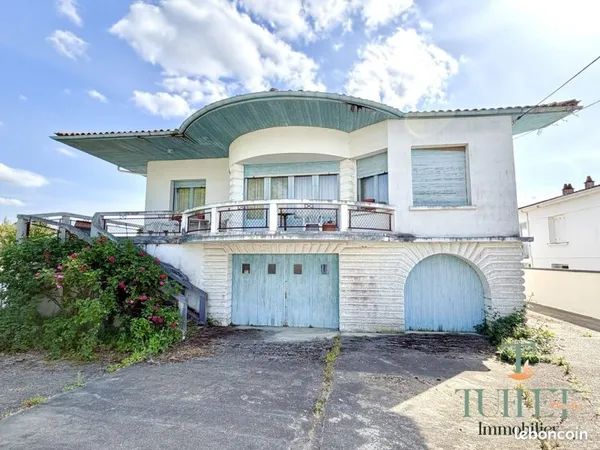 Villa 9 pièces 215 m²