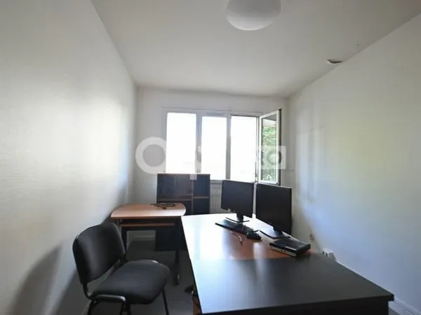 Bureaux 89 m²