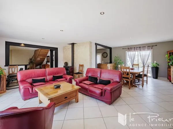 Maison familiale au calme, 10 min d'Albi, grand terrain, 4 chambres, garage double et terrasse avec 