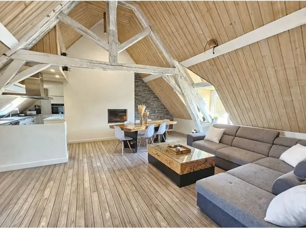 Appartement 64 m² - Centre-ville - Vue cathédrale - Cour + parking + dépendances