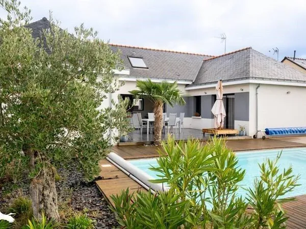 Maison de plain-pied 7 pièces 185 m²