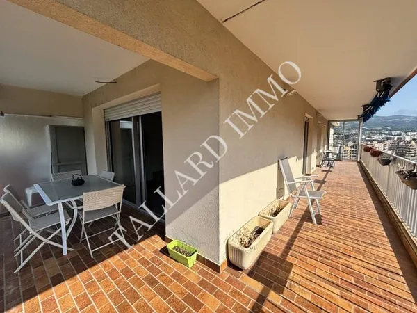 Appartement 4 pièces 104 m²