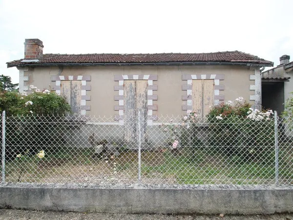 Dpt Lot et Garonne (47), à vendre MARMANDE maison P3 de 75 m² à restaurer - Terrain de 602,00 m²