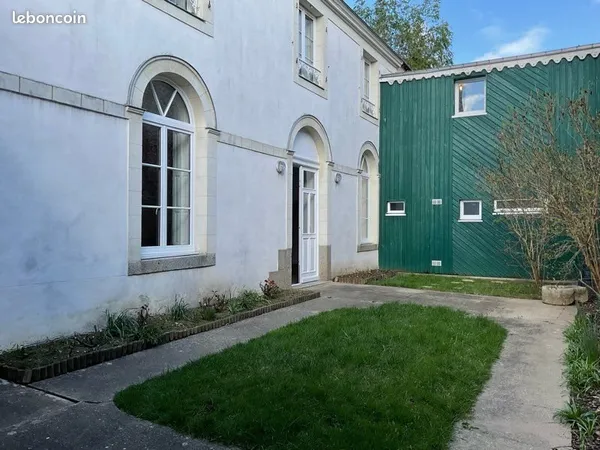 Loue 100m2, centre ville LAVAL