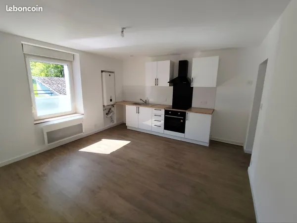 Appartement T2 rénové - 45 m² - Rez-de-jardin