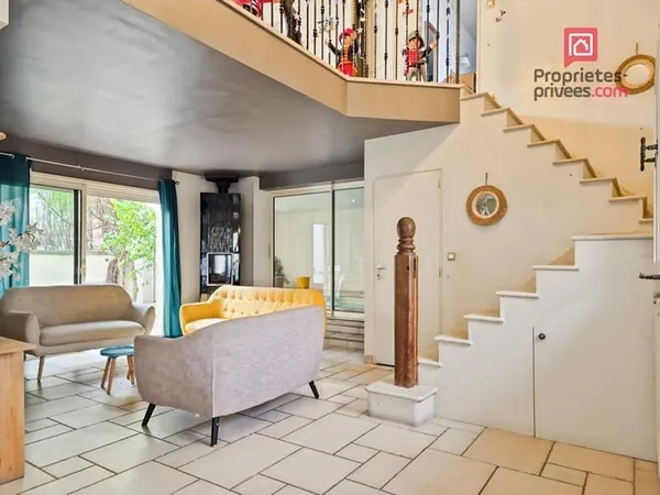 Ensemble immobilier avec maison principale + appartement indépendant - Troyes, secteur Brossolett