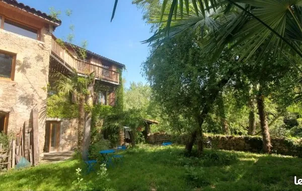 💫Maison de charme 240 m² - bord de rivière - 2 logements