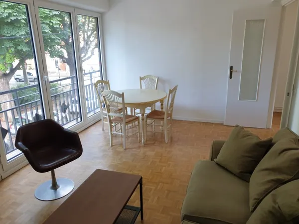 Loue en colocation appartement meublé 3 chambres, 75m², Lille centre