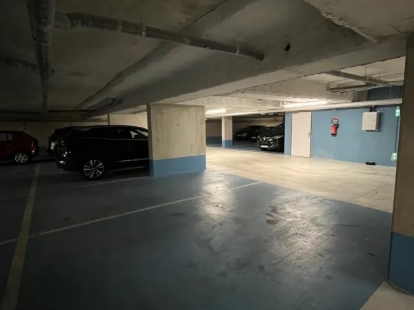 Vends parking 17m² Clichy (92)