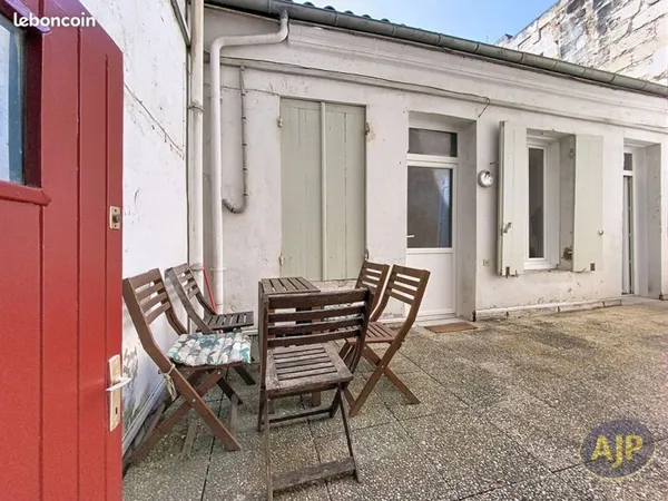 Studio 1 pièce 27 m²