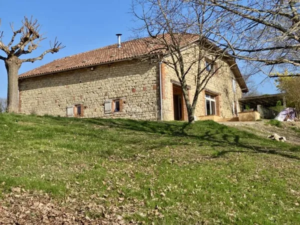 Maison de caractère rénovée avec studio indépendant