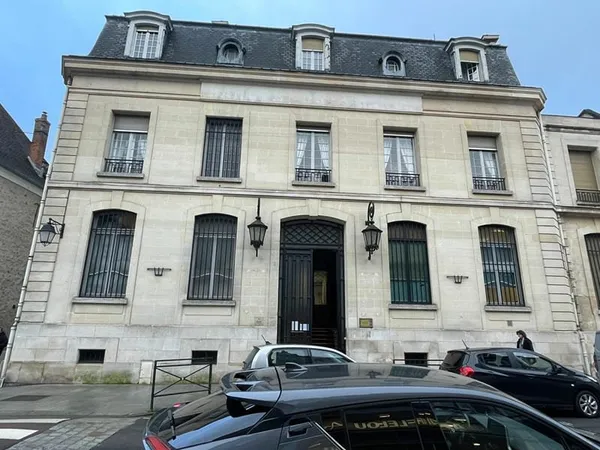 Locaux commerciaux / Bureaux - Provins