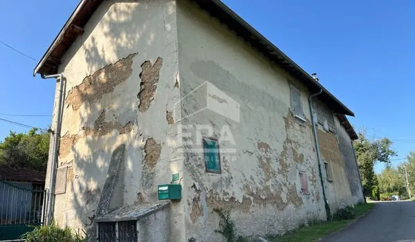 Maison 10 pièces 278 m²