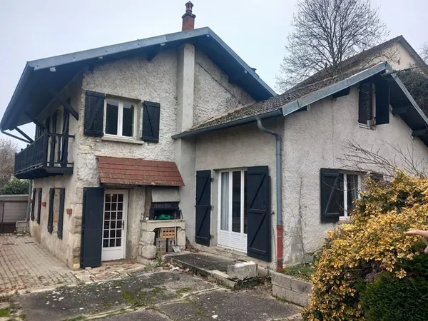 Maison Familiale 6 pièces - 154m2 - bord du canal