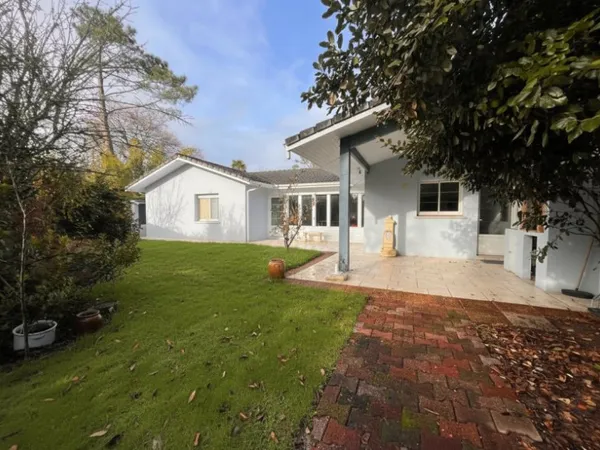 Villa d'architecte 12 pièces 362 m²