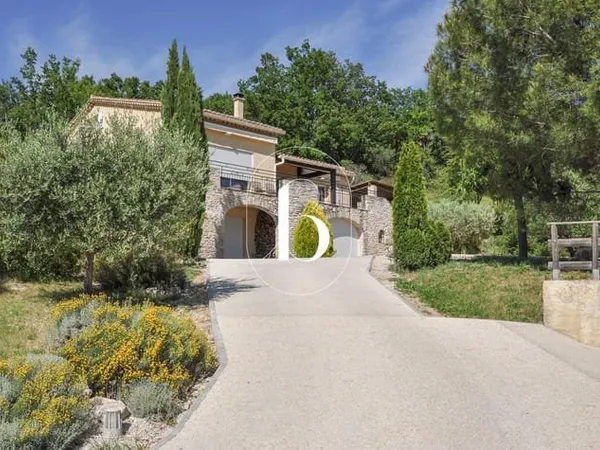 Maison et villa de prestige Vente Barjac 6p 160m² 495000€