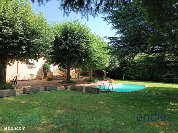 Maison 7 pièces 160 m²