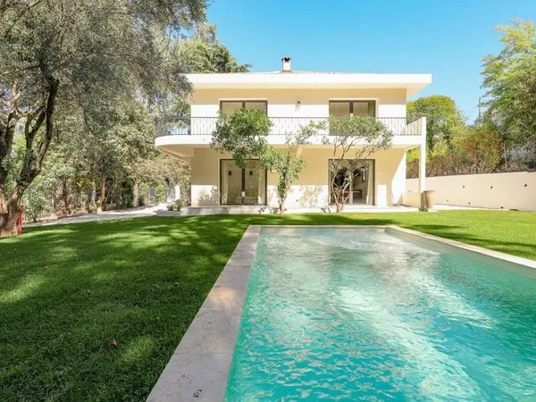 Villa 5 pièces 182 m²