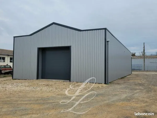 LOCAL D'ACTIVITE 280 m² MONTLOUIS-SUR-LOIRE