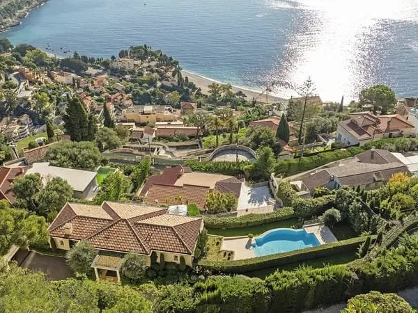 Maison 5 pièces 539 m²
