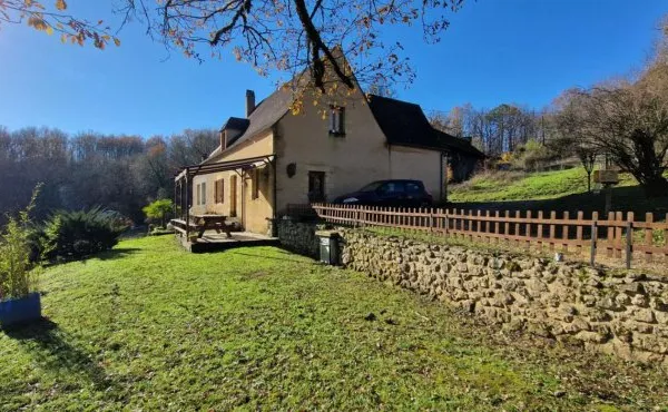 Maison en pierre proche du Bugue de 155 m2