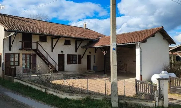 Charmante ferme rénovée - 225 m² potentiels avec dépendances et terrain de 760 m² - à 1h30 de Lyon