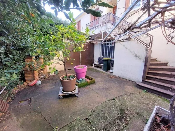 Maison 13 pièces 220 m²