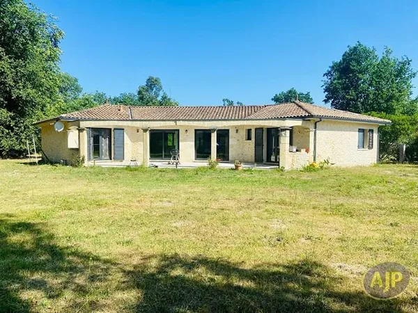 Maison 5 pièces 145 m²