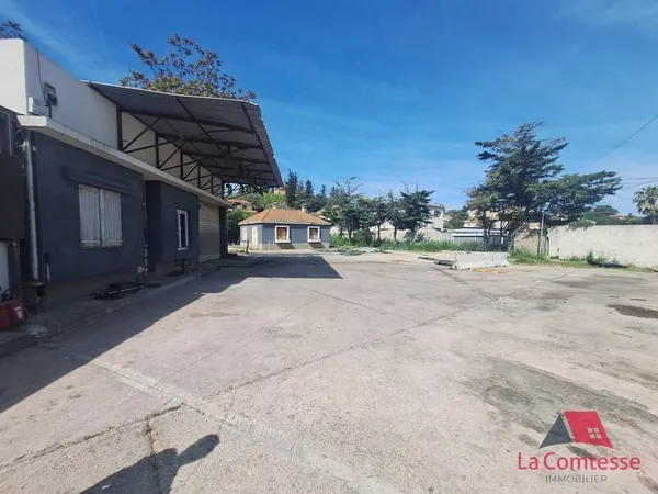 Entrepot Terrain stockage Commerce