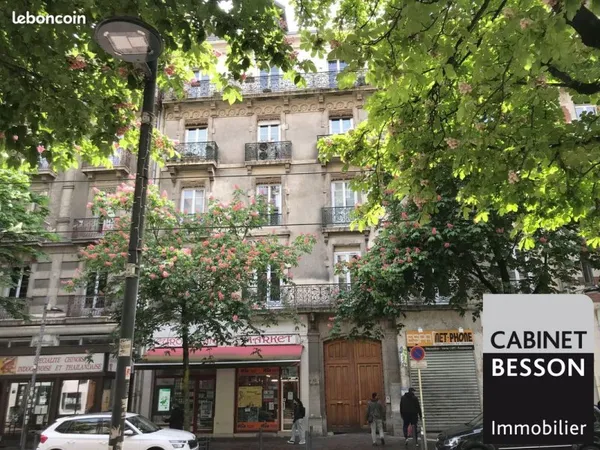 Local commercial 72 m² Grenoble